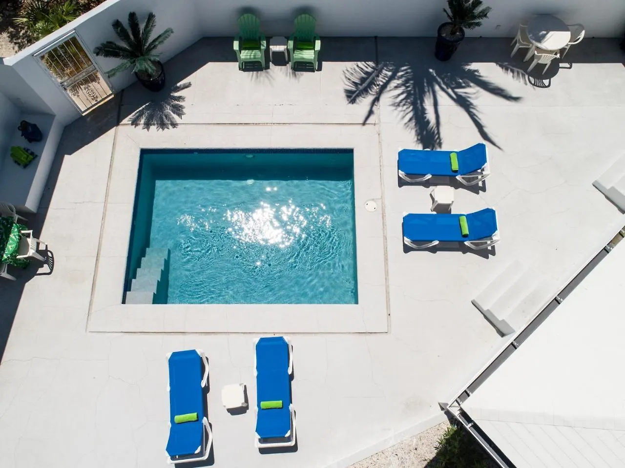 3 Bedroom Villas Of Elephant Walk Grace Bay